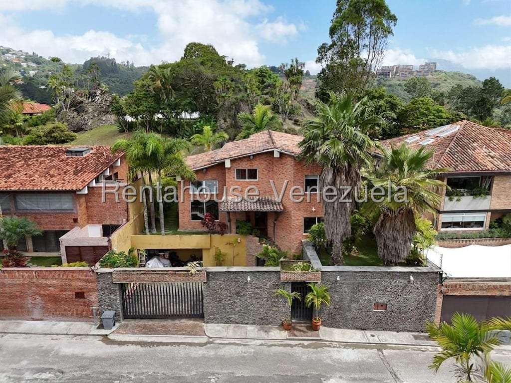 Casa en La Lagunita Country Club, Caracas - 1