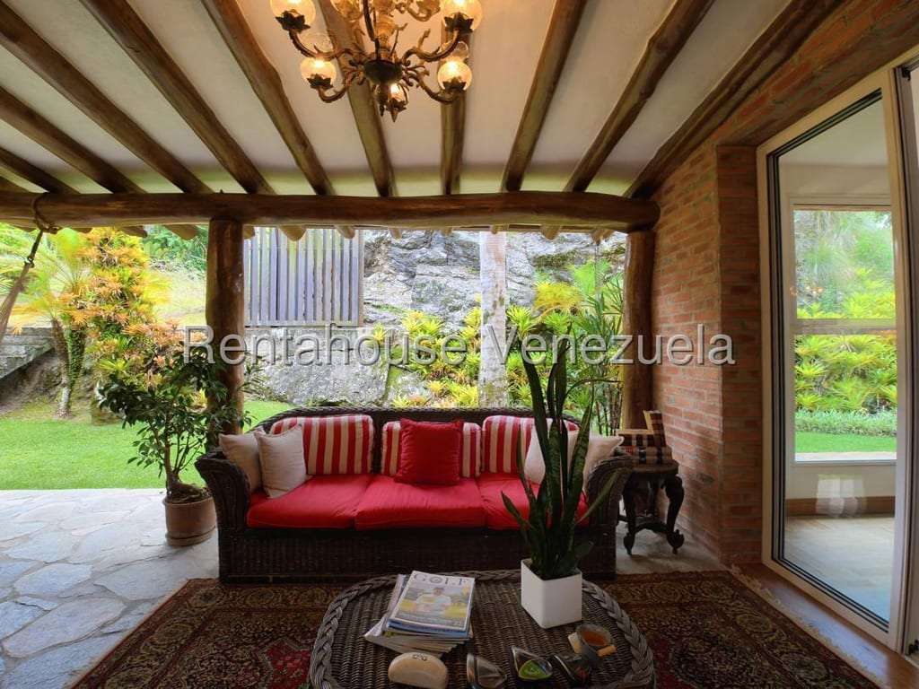 Casa en La Lagunita Country Club, Caracas