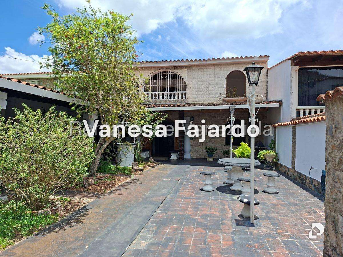 Casa en La Rosaleda, San Antonio de Los Altos – 3