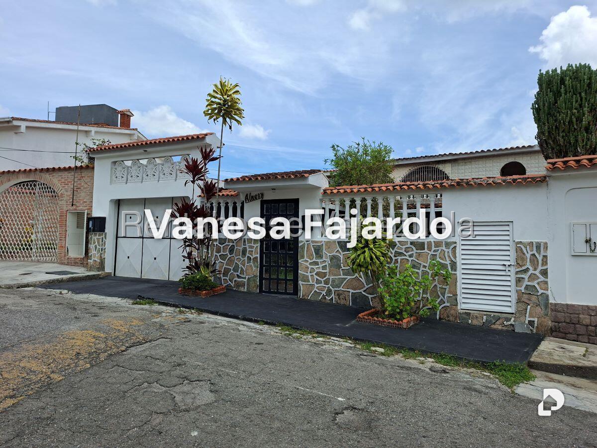 Casa en La Rosaleda, San Antonio de Los Altos – 1