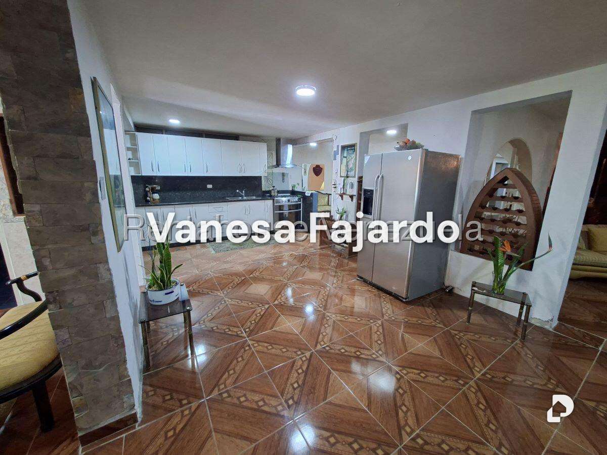 Casa en La Rosaleda, San Antonio de Los Altos – 11