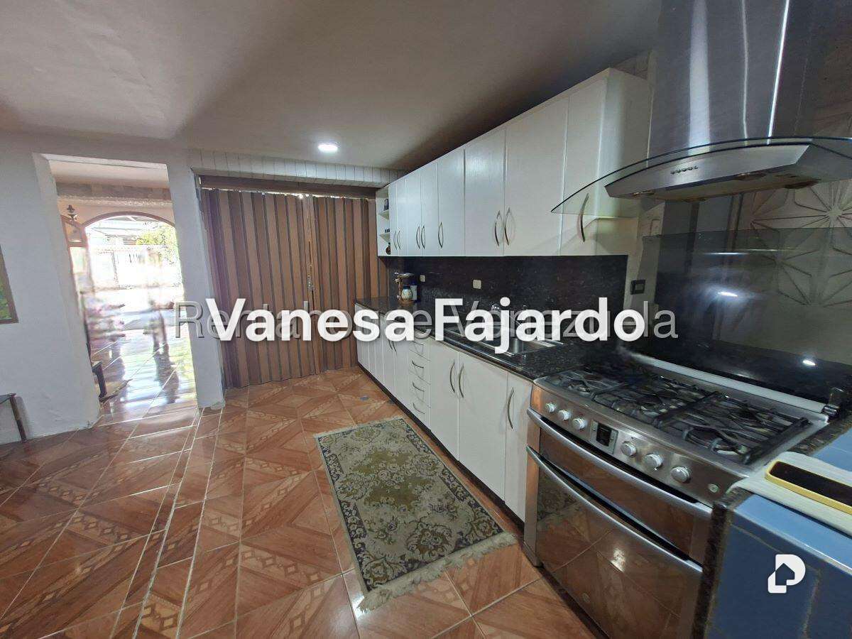 Casa en La Rosaleda, San Antonio de Los Altos – 12