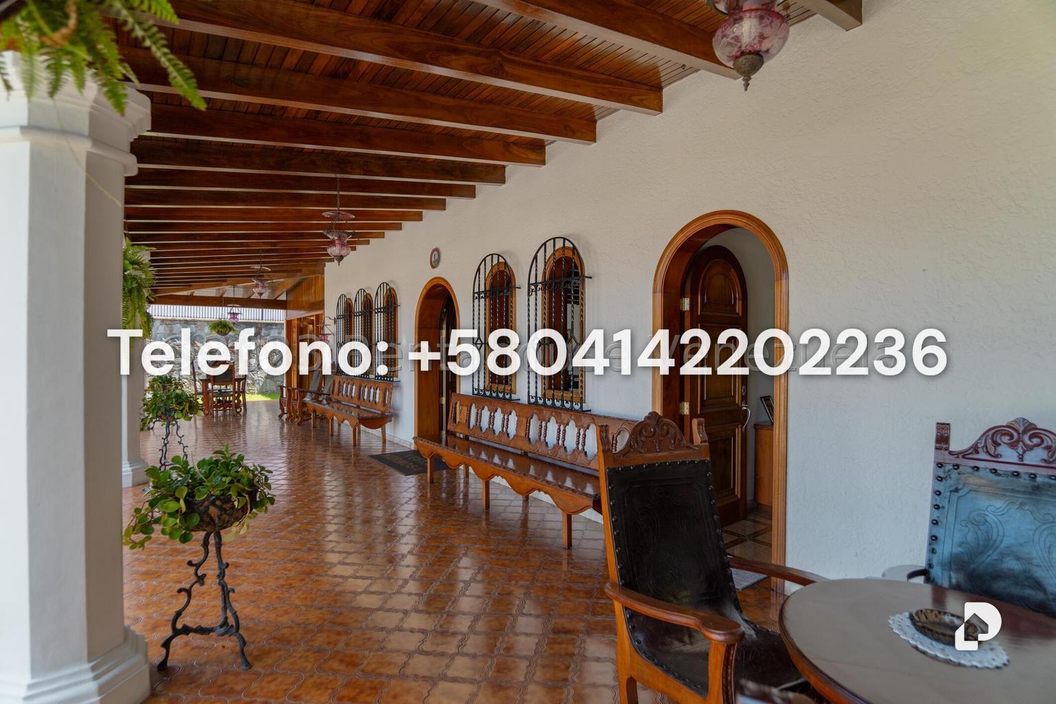 Casa en Cumbres de Curumo, Caracas – 4