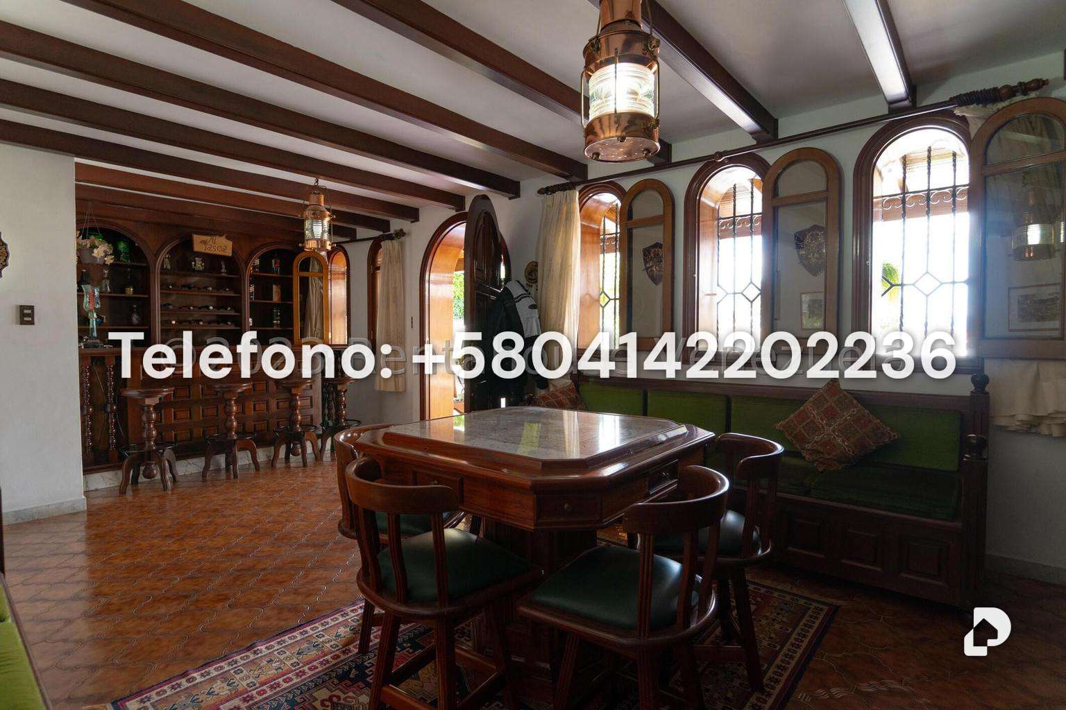 Casa en Cumbres de Curumo, Caracas – 28