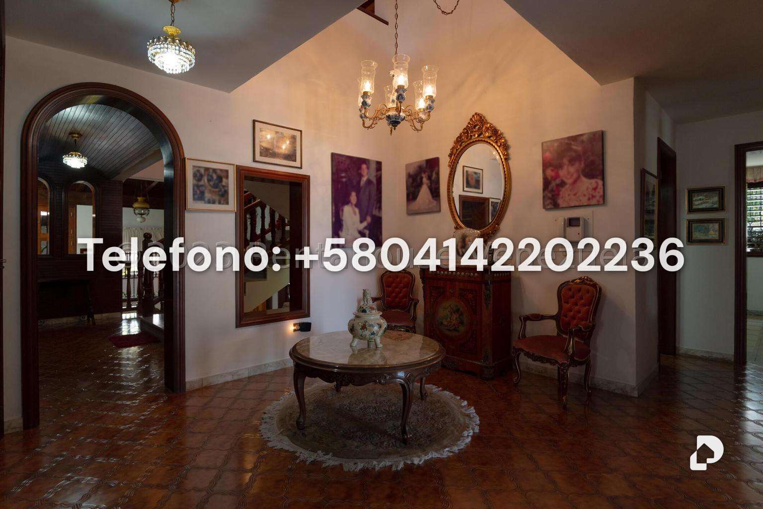 Casa en Cumbres de Curumo, Caracas – 24