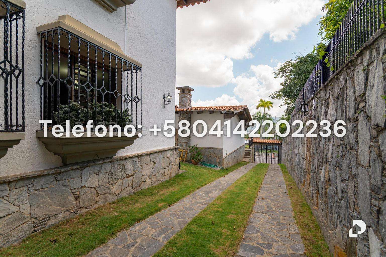 House in Cumbres de Curumo, Caracas – 35