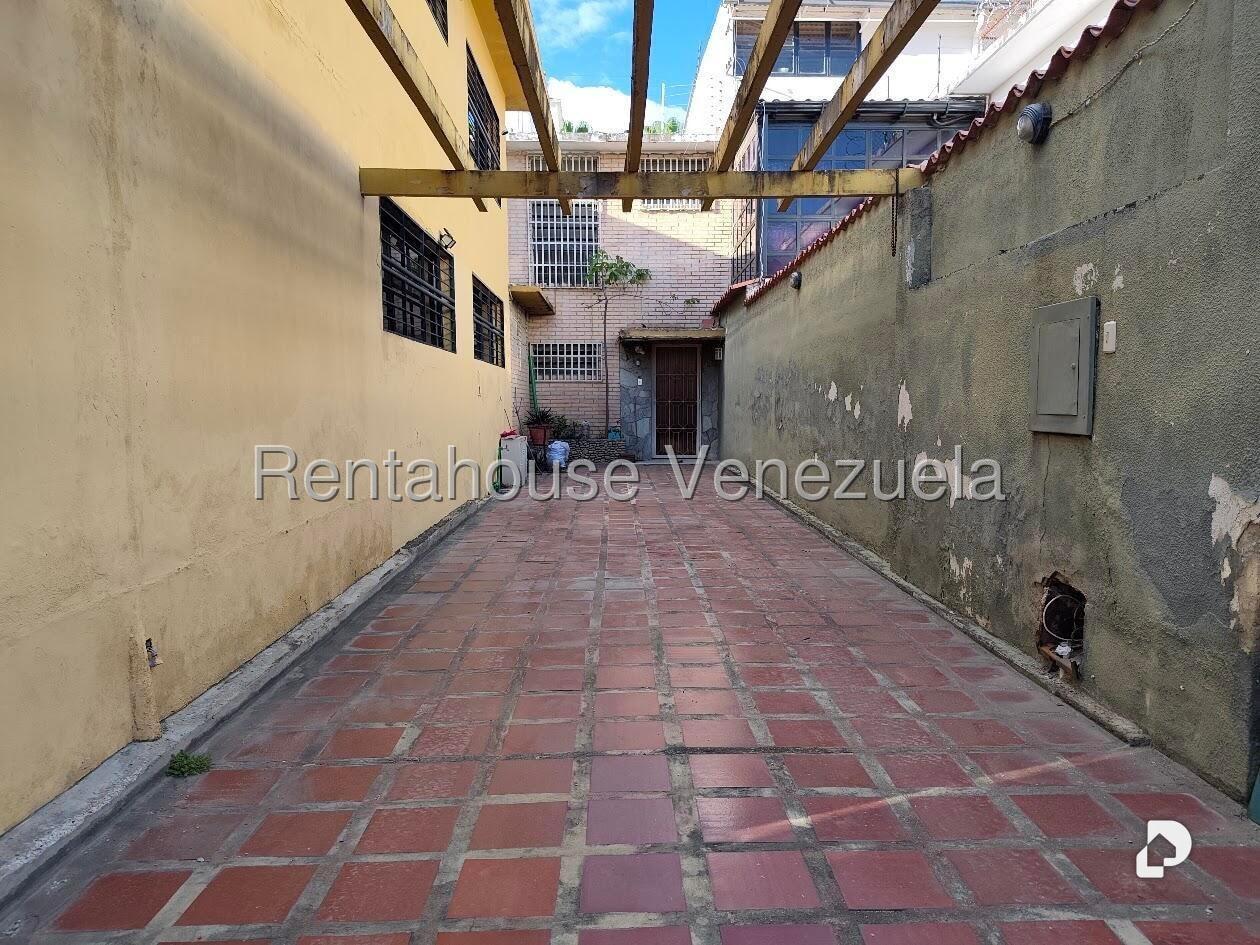Casa en La California Sur, Caracas – 3