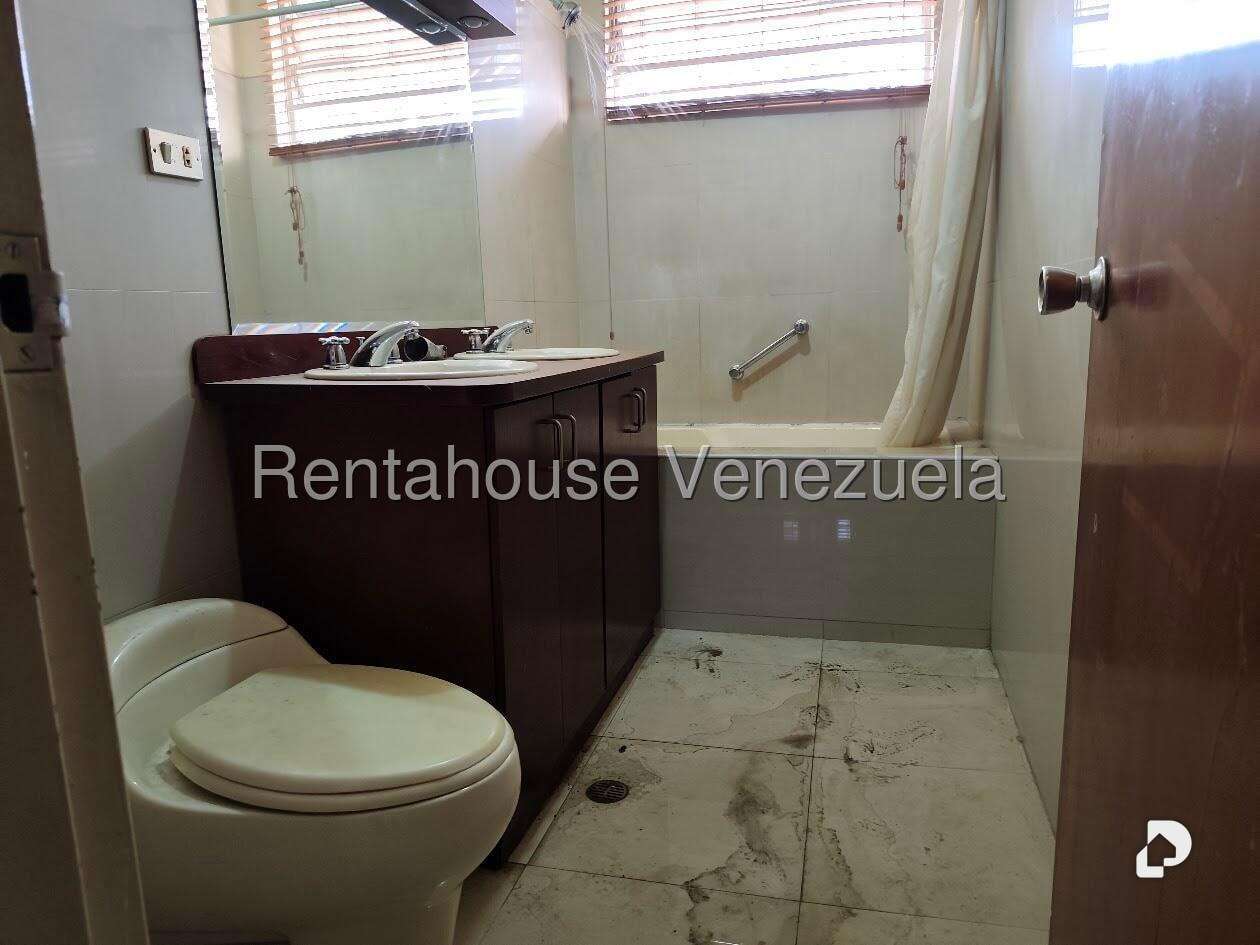 Casa en La California Sur, Caracas – 13