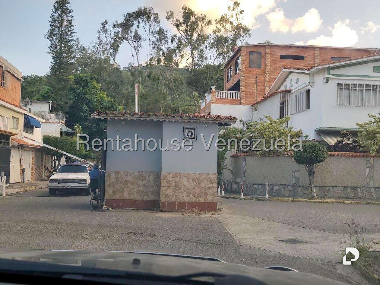 Casa en La California Sur, Caracas – 1