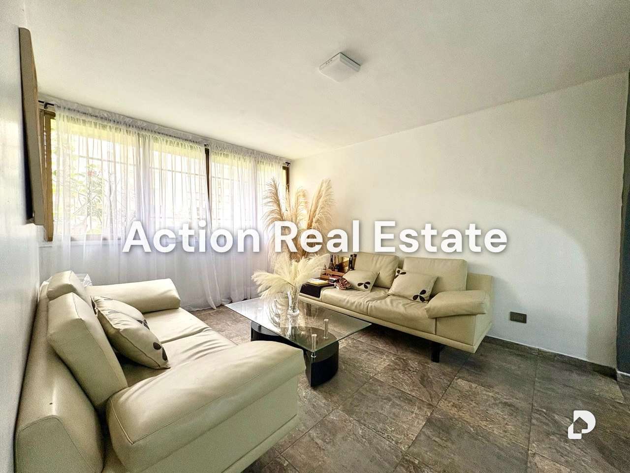 Apartamento en Rosaleda Sur, Altos Mirandinos – 3