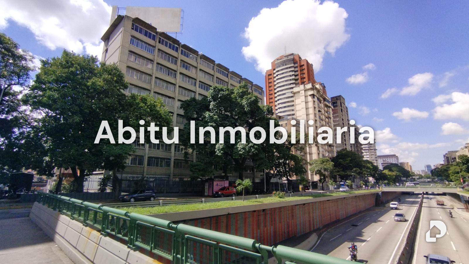 Apartamento en Plaza Venezuela, Caracas – 2