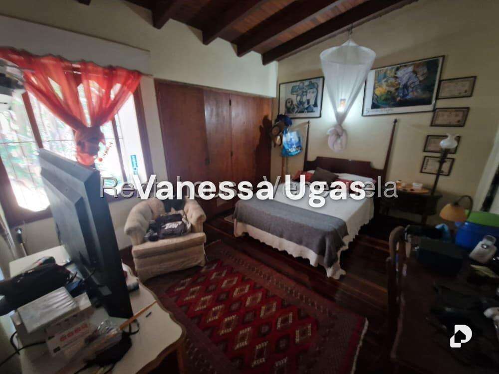 Casa en Santa Paula, Caracas – 12