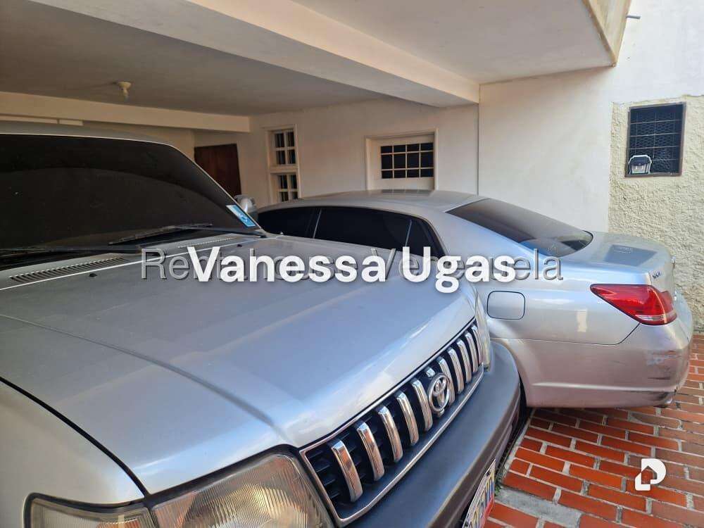 Casa en Santa Paula, Caracas – 27
