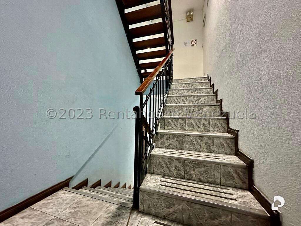 Building in Boleíta Sur, Caracas – 5