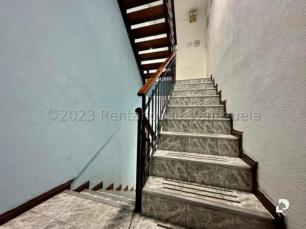 Building in Boleíta Sur, Caracas – 5