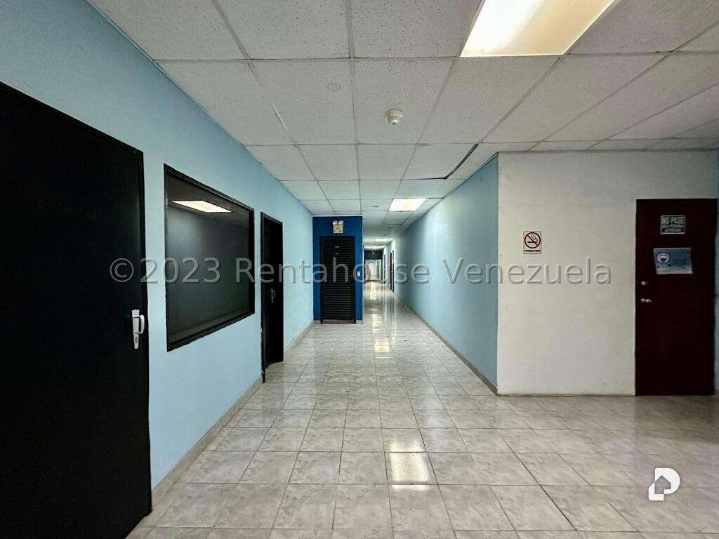 Building in Boleíta Sur, Caracas – 7