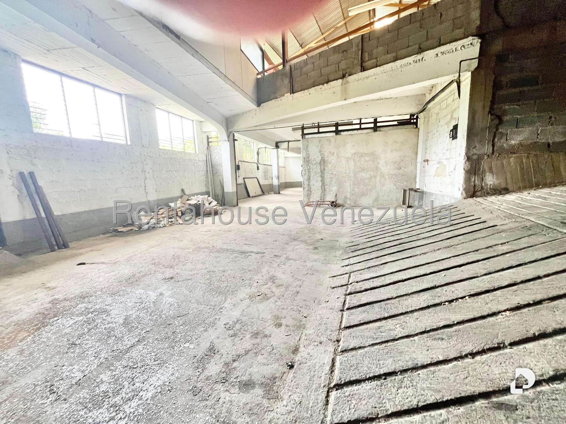 Local comercial en Mariche, Caracas – 12