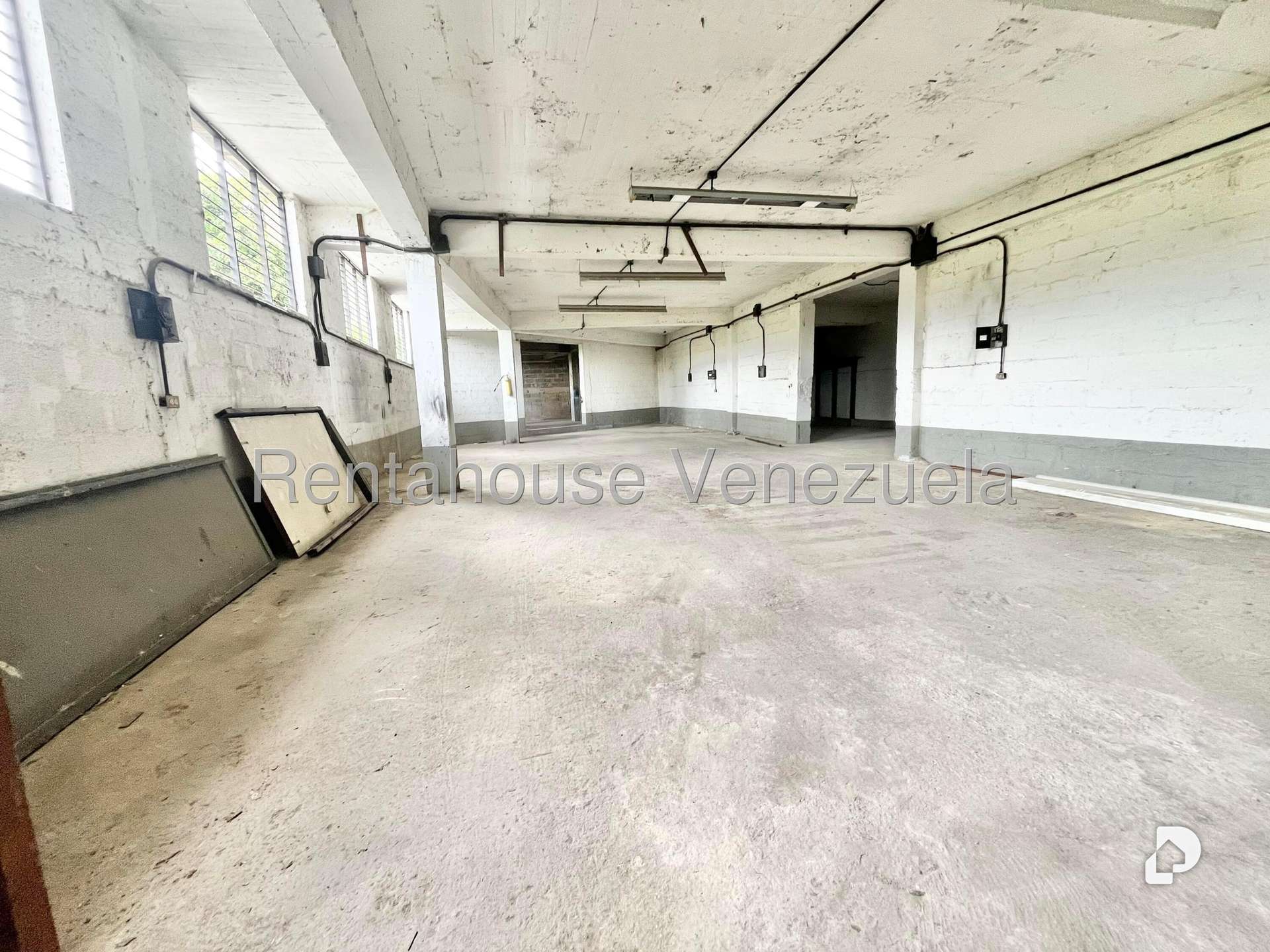 Local comercial en Mariche, Caracas – 11