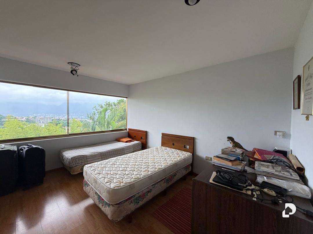 Casa en Cerro Verde, Caracas – 27
