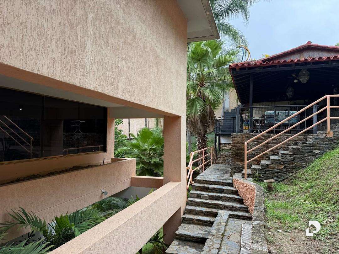 Casa en Cerro Verde, Caracas – 14