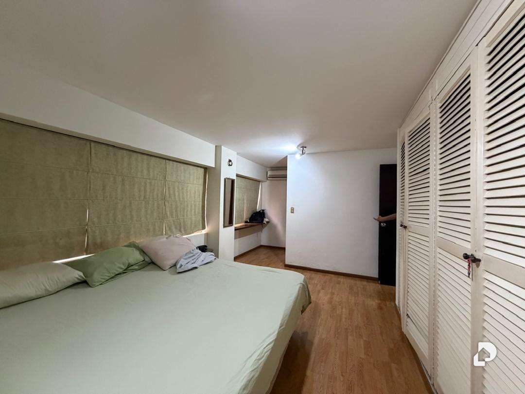 Casa en Cerro Verde, Caracas – 26