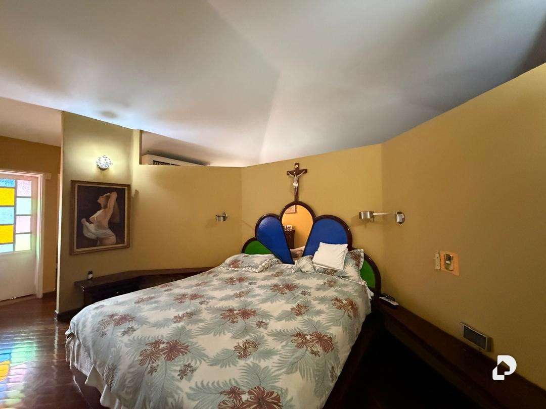 Casa en Cerro Verde, Caracas – 30