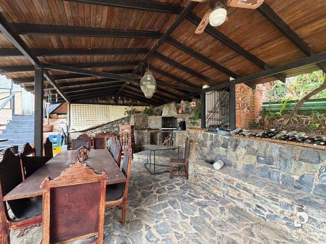 Casa en Cerro Verde, Caracas – 16