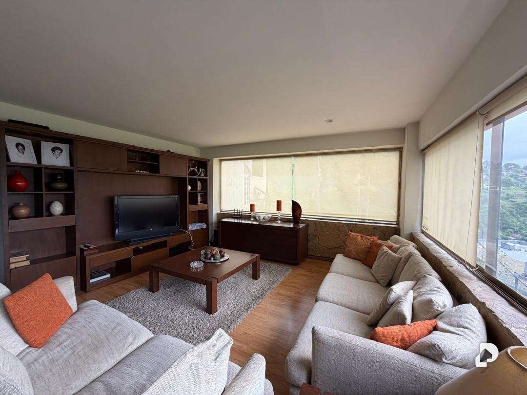 Casa en Cerro Verde, Caracas – 29
