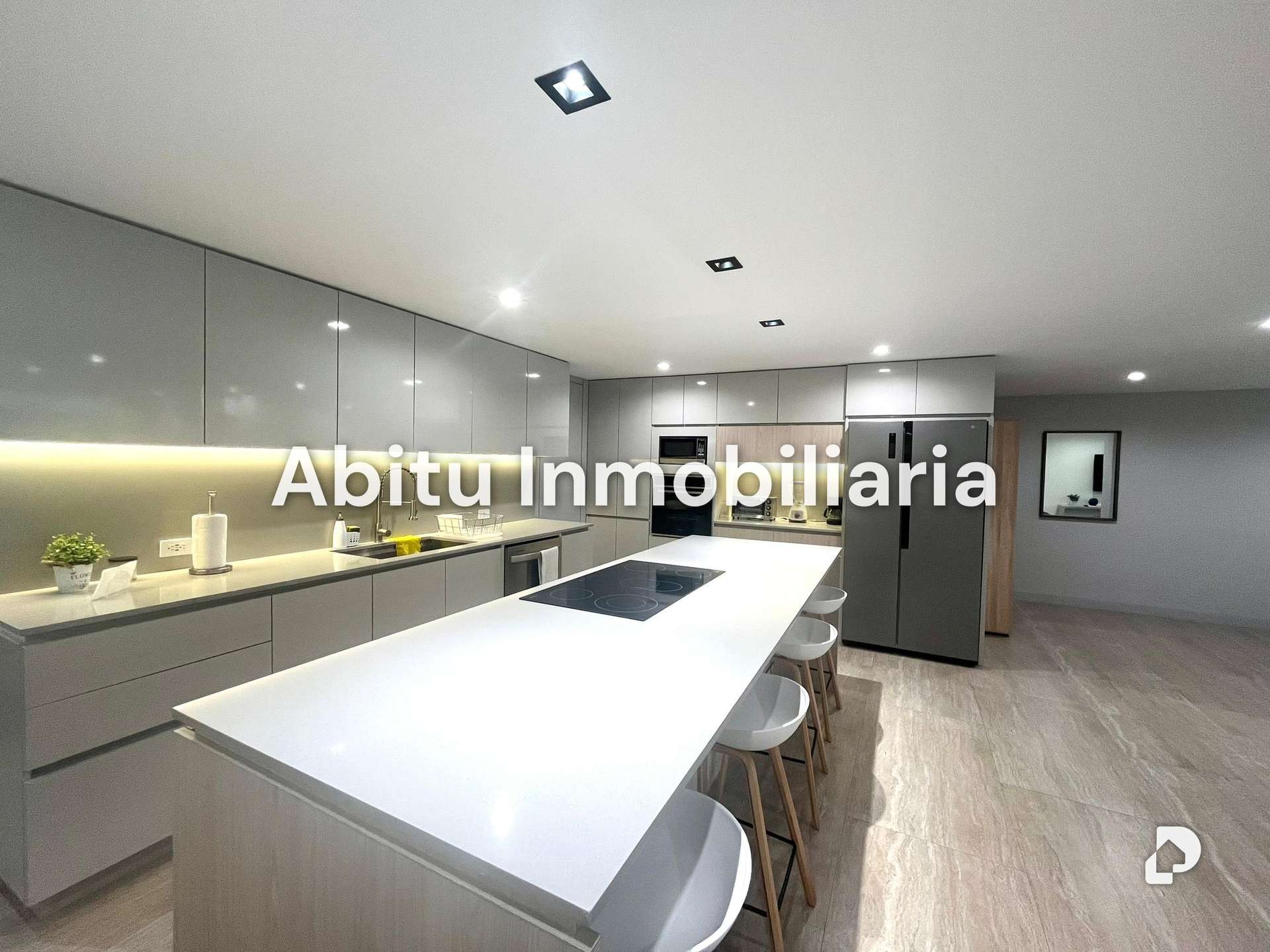 Apartamento en Altamira, Caracas – 11