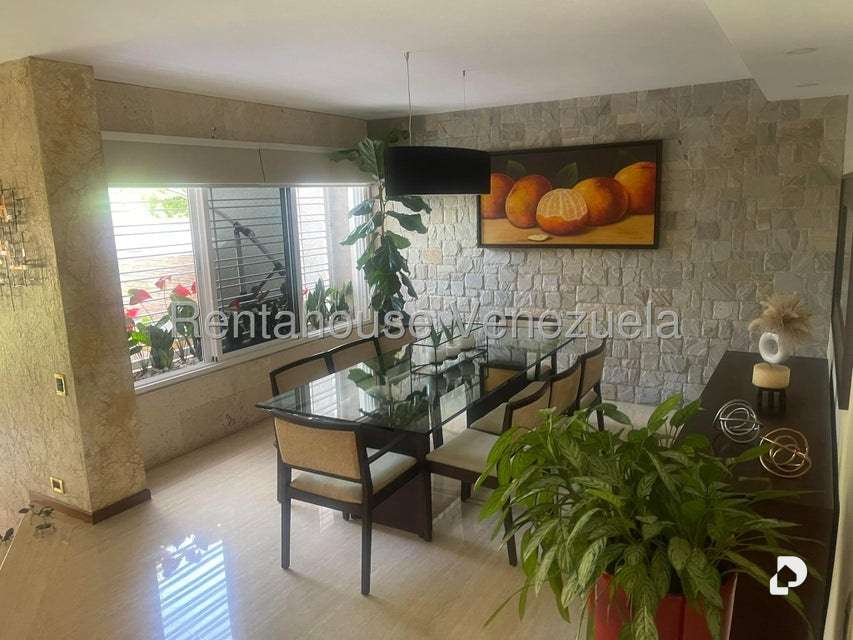 Casa en La Lagunita, Caracas – 8