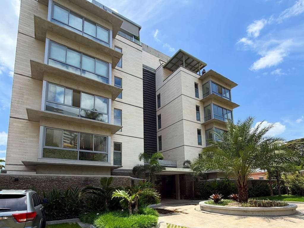 Apartamento en Altamira, Caracas - 1