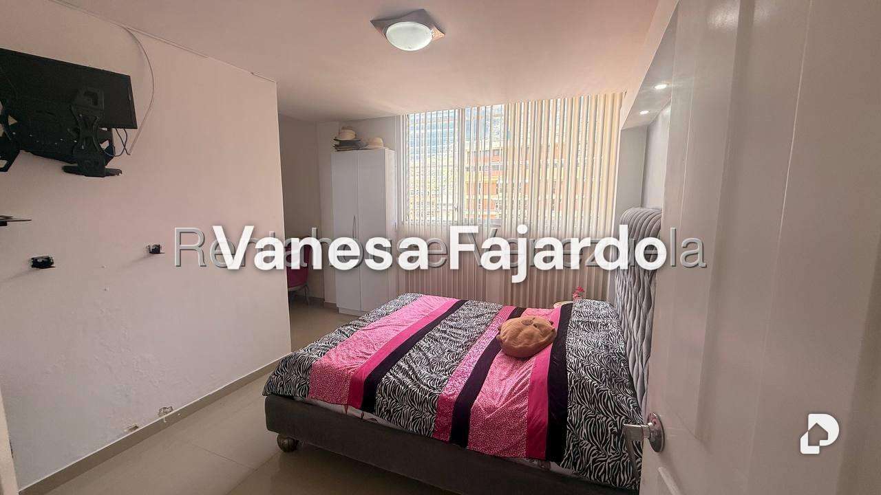 Apartamento en San Bernardino, Caracas – 12