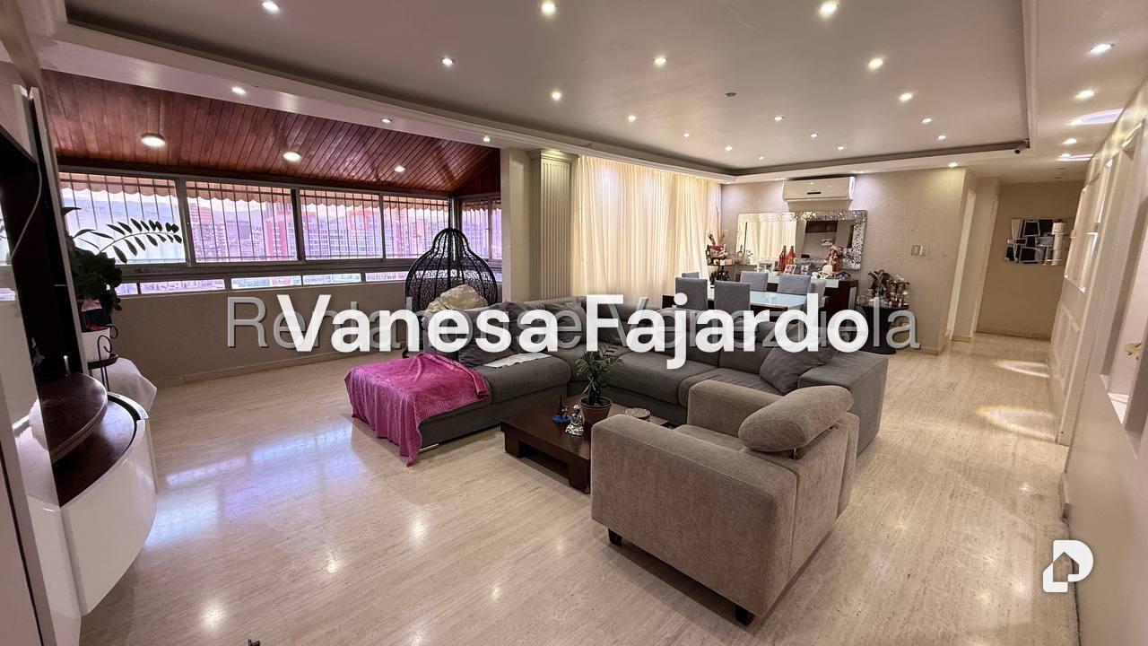 Apartamento en San Bernardino, Caracas – 4