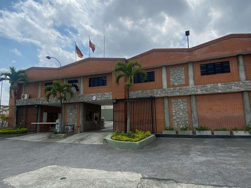 Edificio en Carrizal, Altos Mirandinos - 1