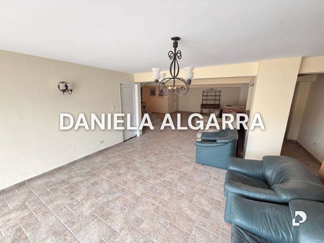 Casa en La Tahona, Caracas – 17