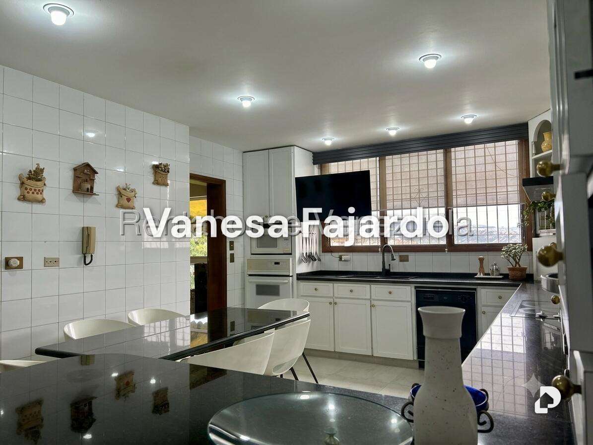 Casa en Colinas de Santa Mónica, Caracas – 4