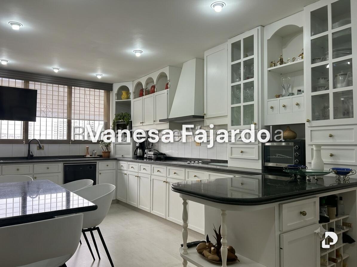 Casa en Colinas de Santa Mónica, Caracas – 3