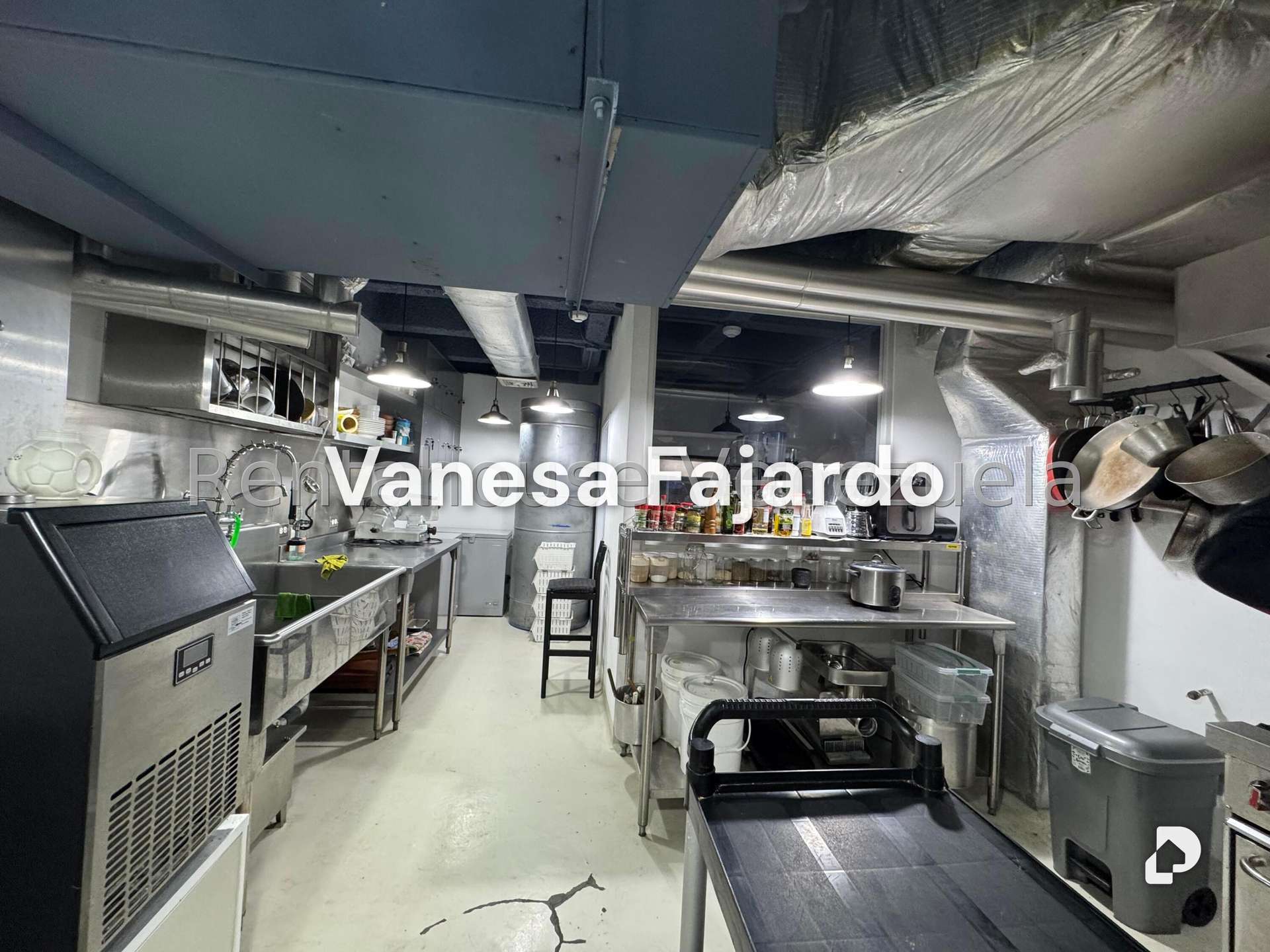 Local comercial en Santa Fe Norte, Caracas – 15