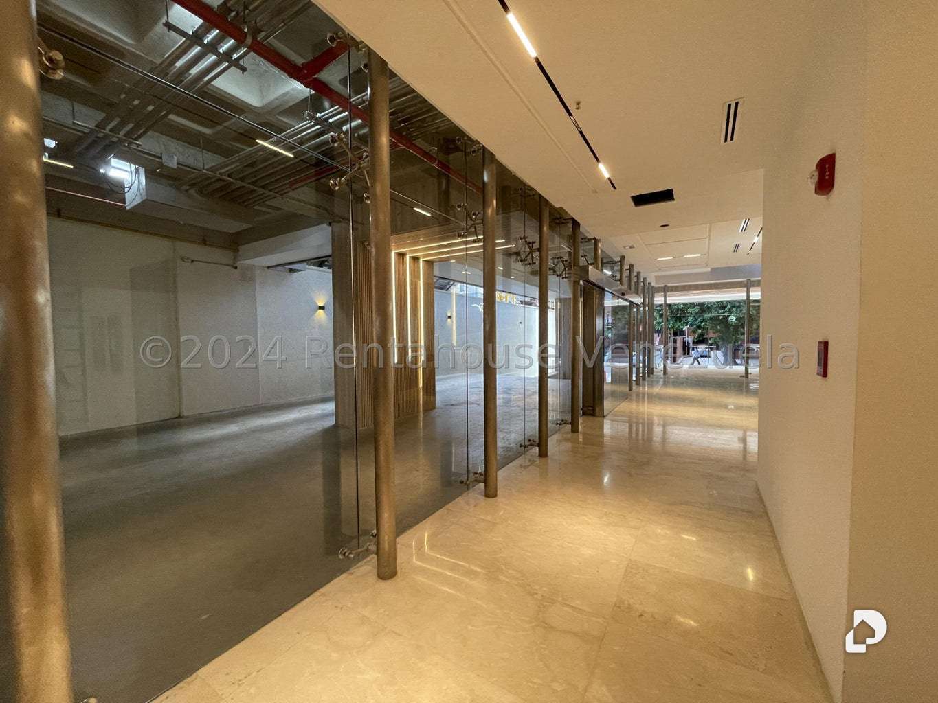 Local comercial en Las Mercedes, Caracas – 27