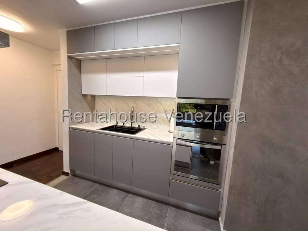 Apartamento en San Román, Caracas