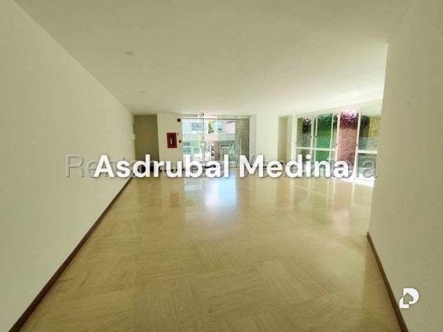 Apartamento en Los Naranjos de las Mercedes, Caracas – 10