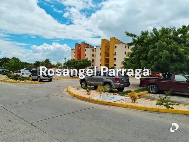 Apartamento en Paraparal, Los Guayos – 1