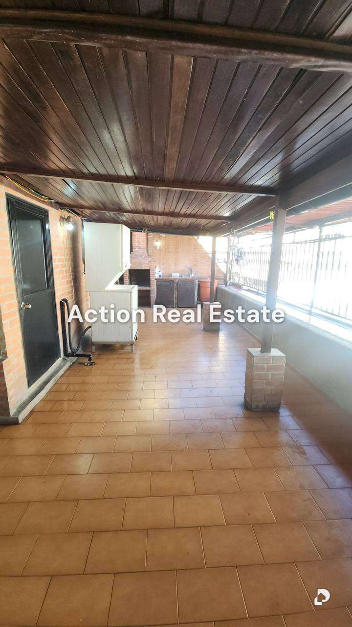 Apartamento en Av. Baralt, Caracas – 25