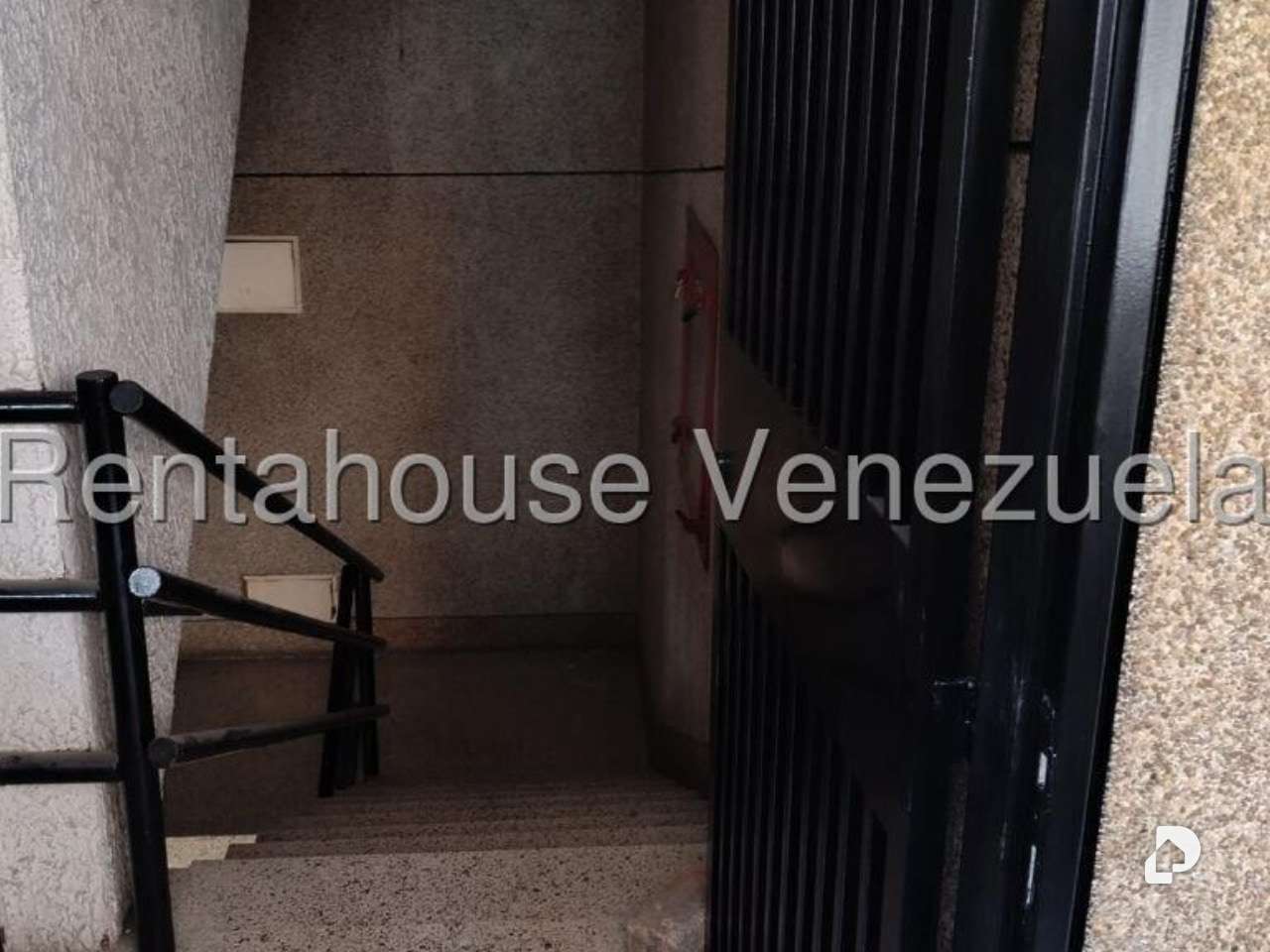 Edificio en Chacao, Caracas – 13