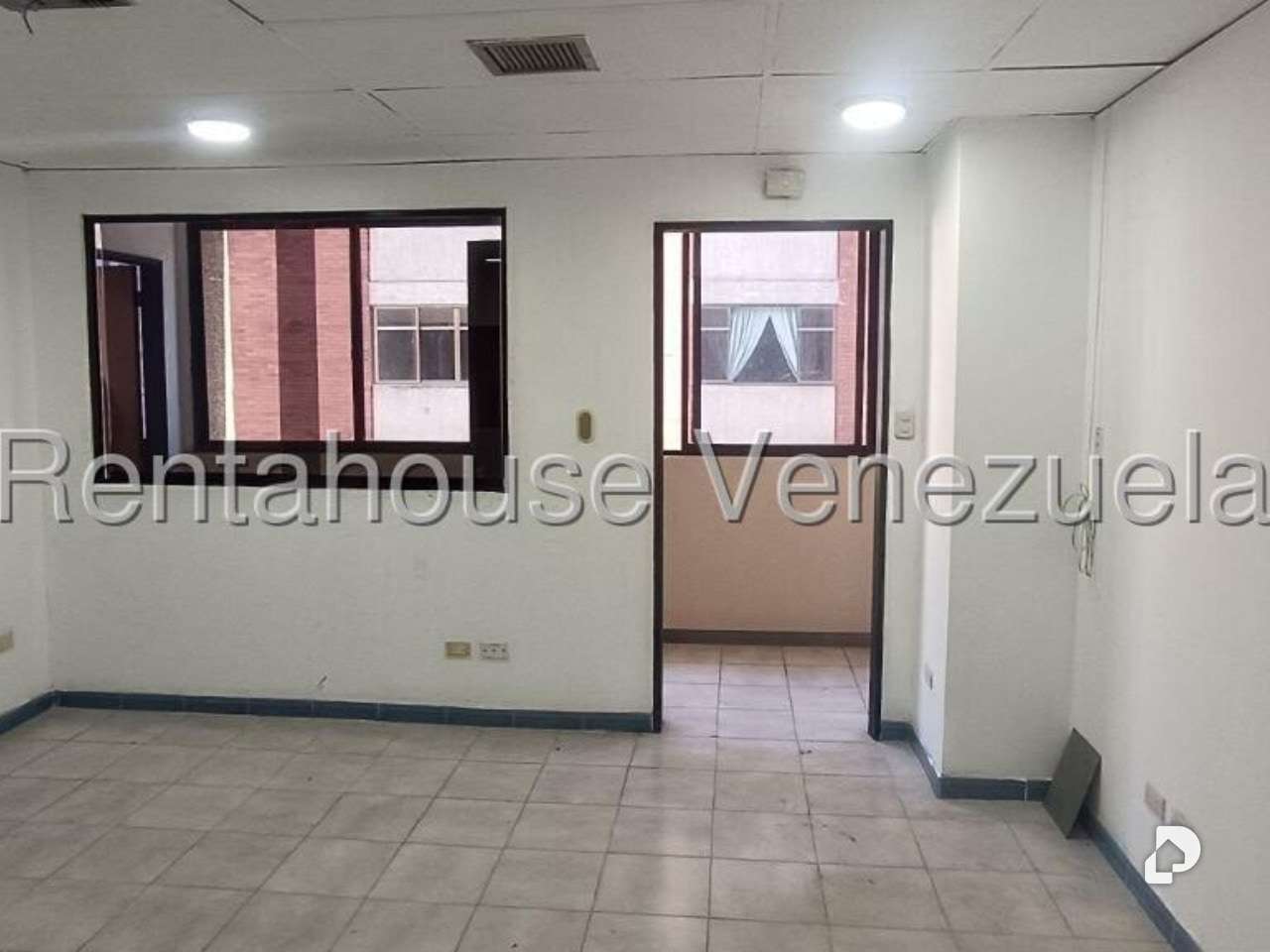 Edificio en Chacao, Caracas – 16