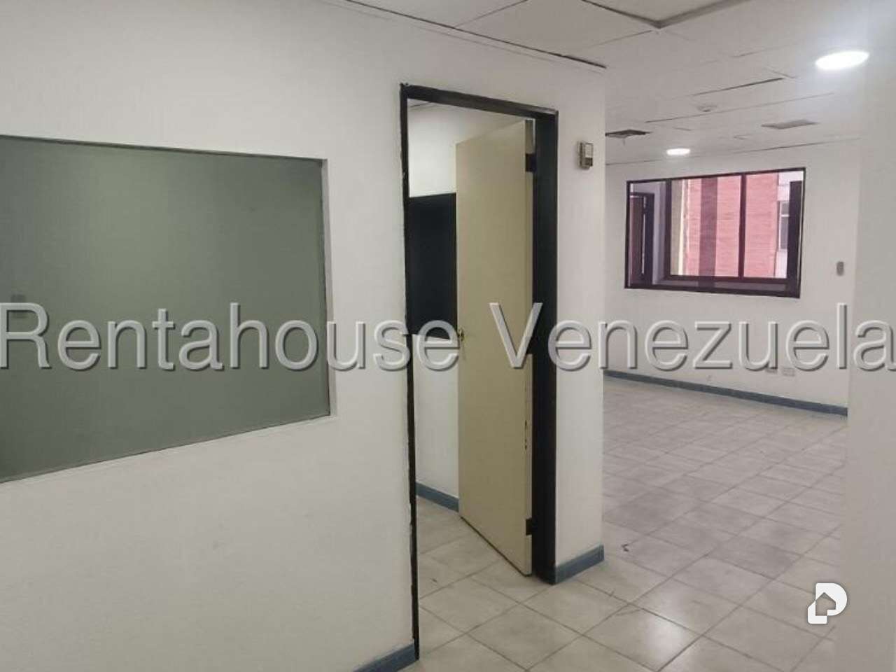Edificio en Chacao, Caracas – 18