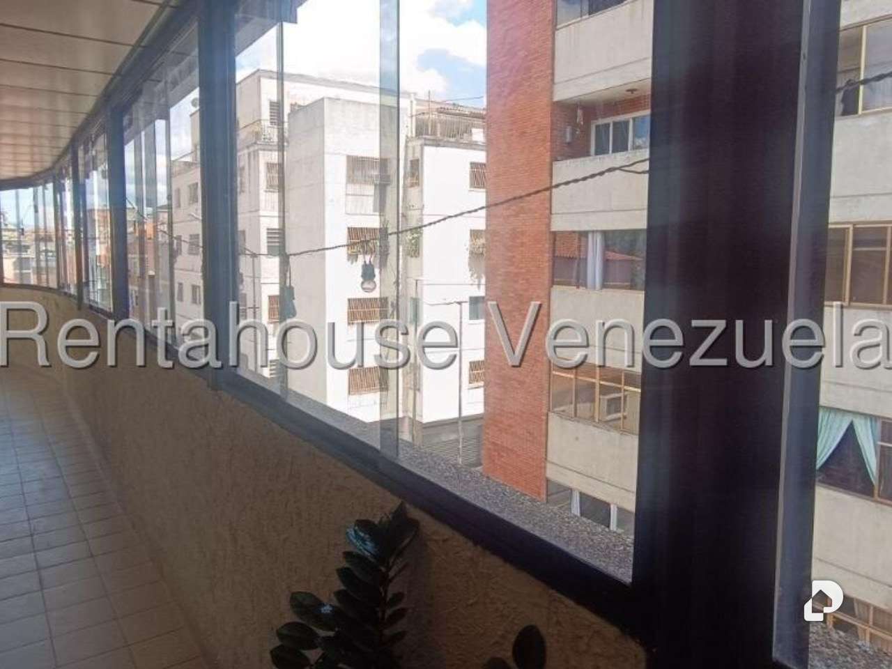 Edificio en Chacao, Caracas – 9