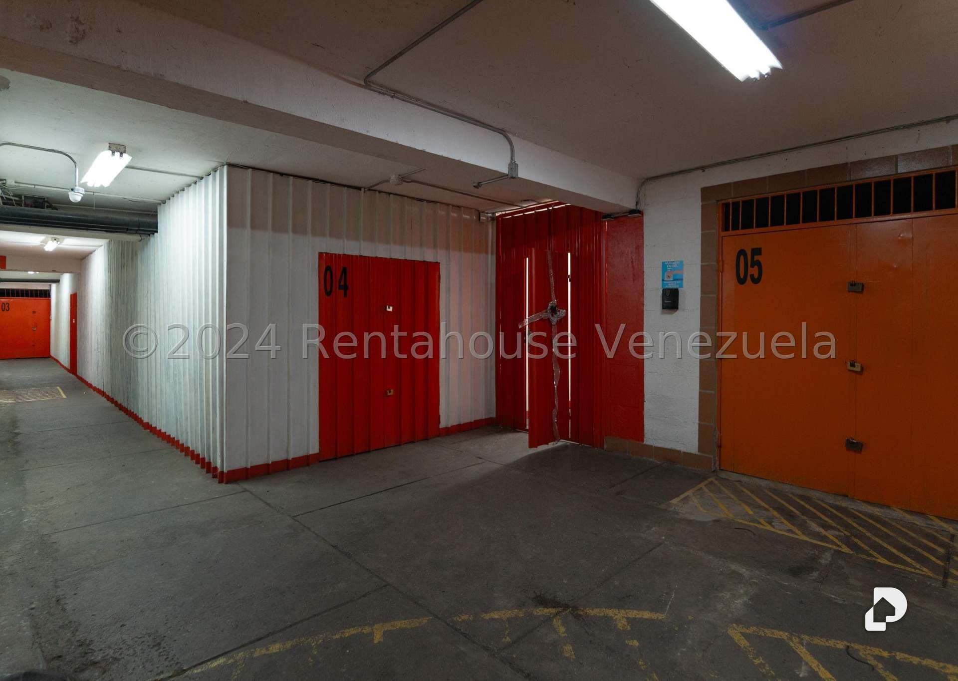 Local comercial en Parroquia La Candelaria, Caracas – 11
