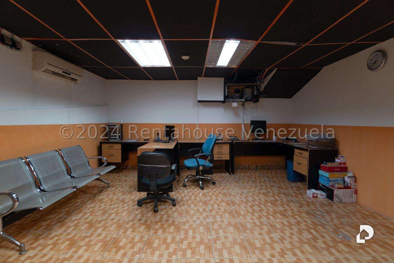 Local comercial en Parroquia La Candelaria, Caracas – 7