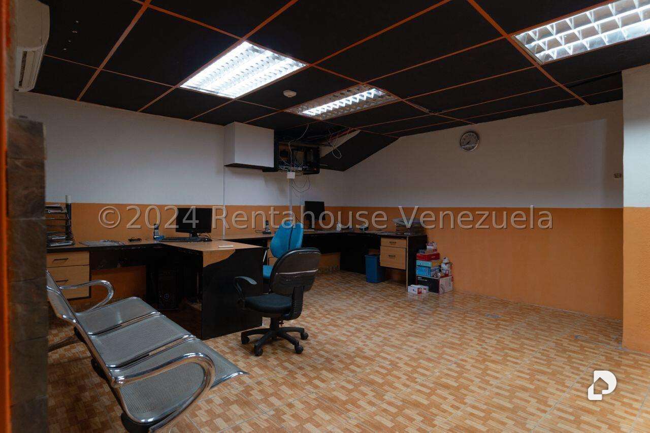 Local comercial en Parroquia La Candelaria, Caracas – 6